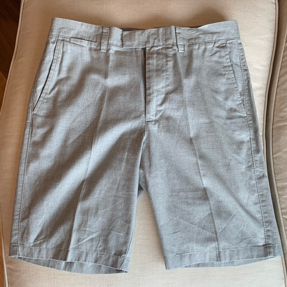 J.Crew Men’s Light Gray Shorts 10.5” Size 31